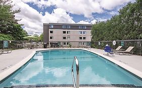 La Quinta Inn & Suites By Wyndham Portland Dt Maine Med